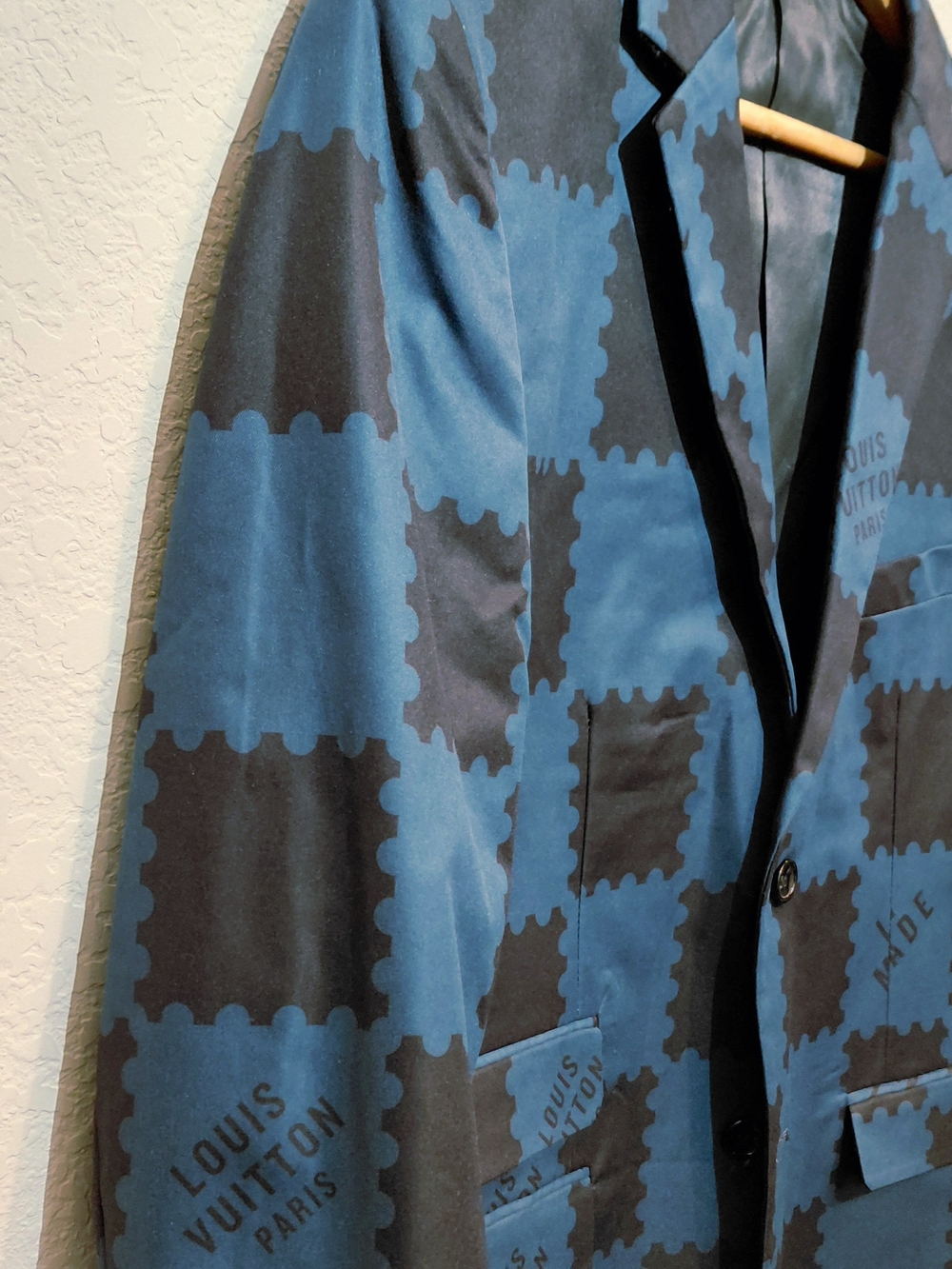 Louis Vuitton Men's Marque L.V Made Déposée Bold Blue & Black Checked Blazer 42R - Picture 3 of 12